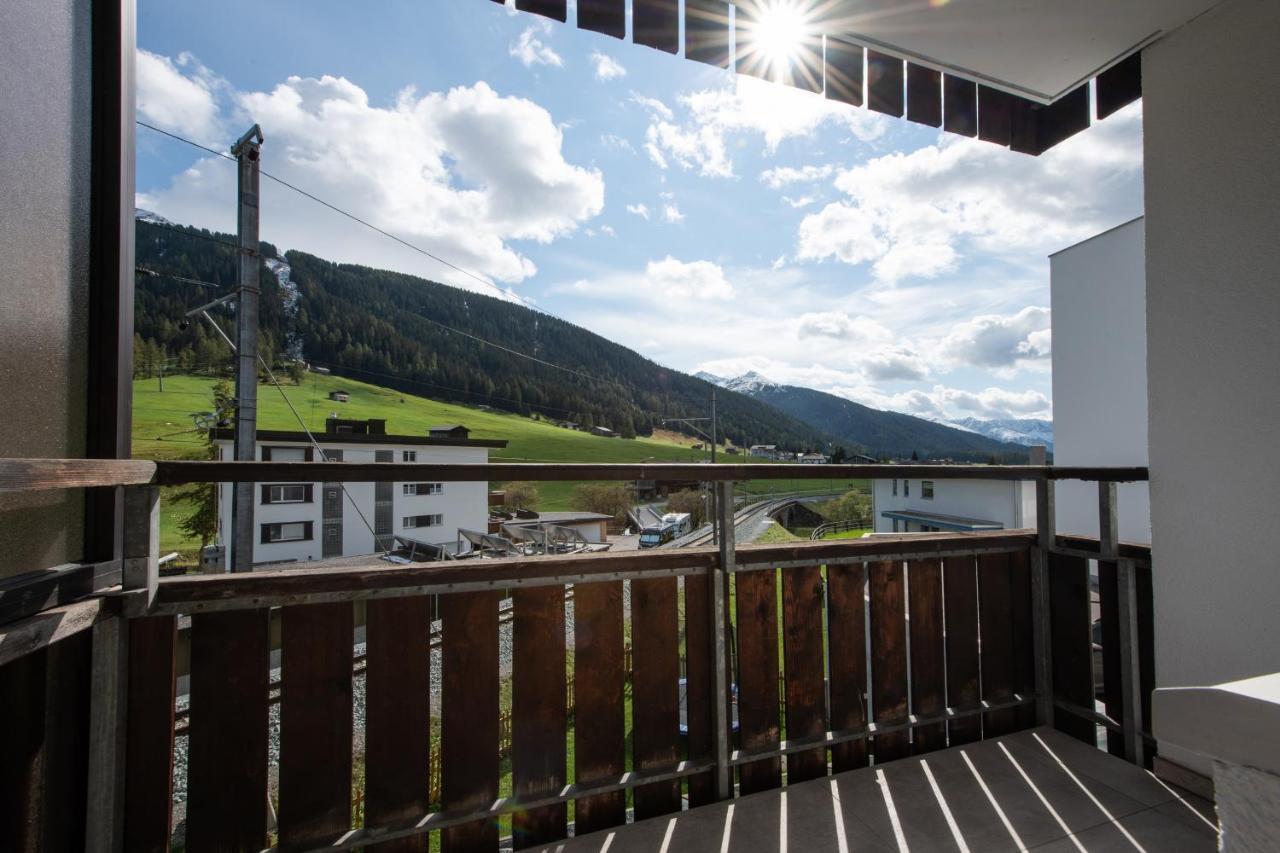 Agrimonia - Moebilierte Ferienwohnung Mit Balkon Davos Bagian luar foto