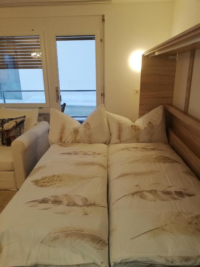 Agrimonia - Moebilierte Ferienwohnung Mit Balkon Davos Bagian luar foto